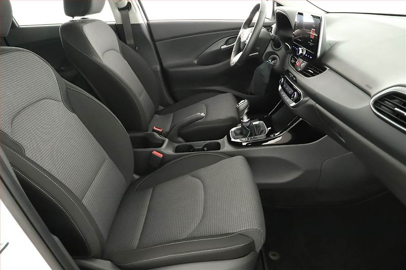 Hyundai i30 (2025) 1.5 DPI, Comfort, Výhř.okno - fotka 7 z 13