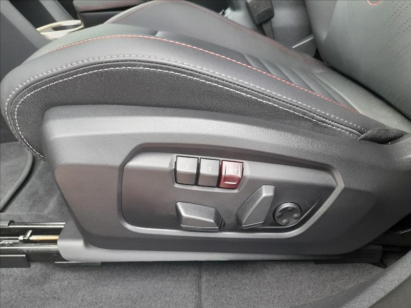 Mini Countryman 0,0 JCW ALL4 - fotka 14 z 31