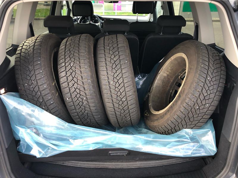 Volkswagen Touran 1,5 TSI - fotka 13 z 29