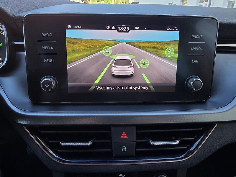 Škoda Scala 1.5TSi 110kW DSG STYLE ČR -DPH - fotka 31 z 44