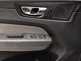 Volvo XC60 T5 AWD R-DESIGN AUT CZ - náhled 28