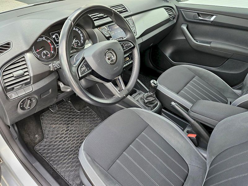 Škoda Fabia (2018) COMBI STYLE 81kW TSI/1.0 M6F - fotka 11 z 25