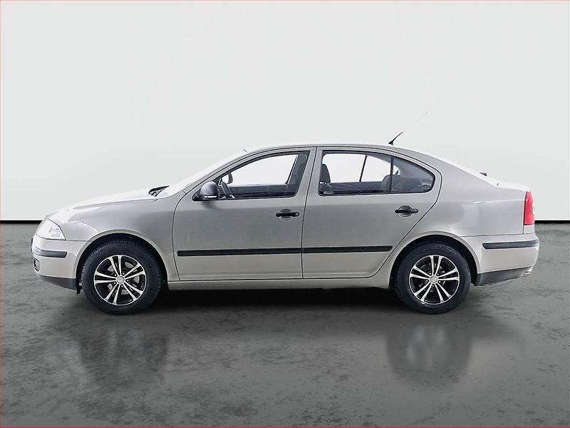 Škoda Octavia (2011) 1.6 - fotka 3 z 15