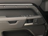 Land Rover Defender 110 D300 X-DYNAMIC SE AWD CZ - náhled 29