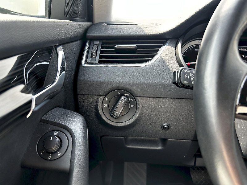 Škoda Octavia (2019) Combi 1.5 TSI 96kW Plyn (CNG) - fotka 7 z 30