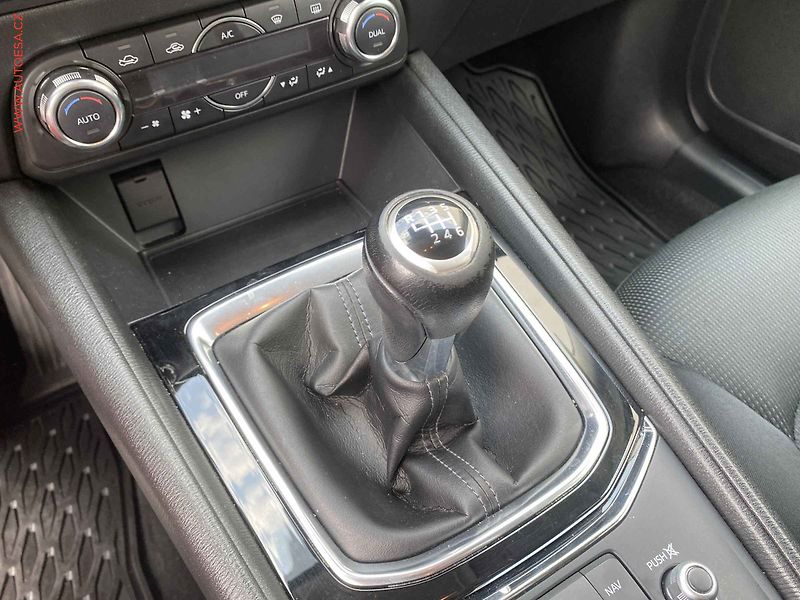 Mazda CX-5 (2017) 2.0i AWD, +ALU, navi, kamera - fotka 17 z 21