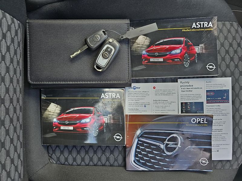 Opel Astra 81kW ENJOY DIGIKLIMA - fotka 28 z 35