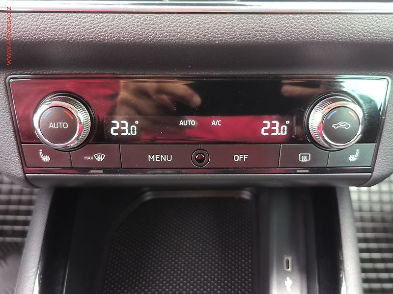 Škoda Scala (2020) 1.5 TSi, 2.maj,ČR, Style, - fotka 17 z 24