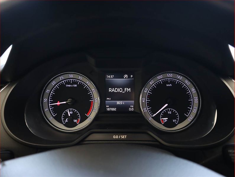Škoda Octavia (2019) 1.6 TDI, Automat, Serv.kniha - fotka 11 z 20