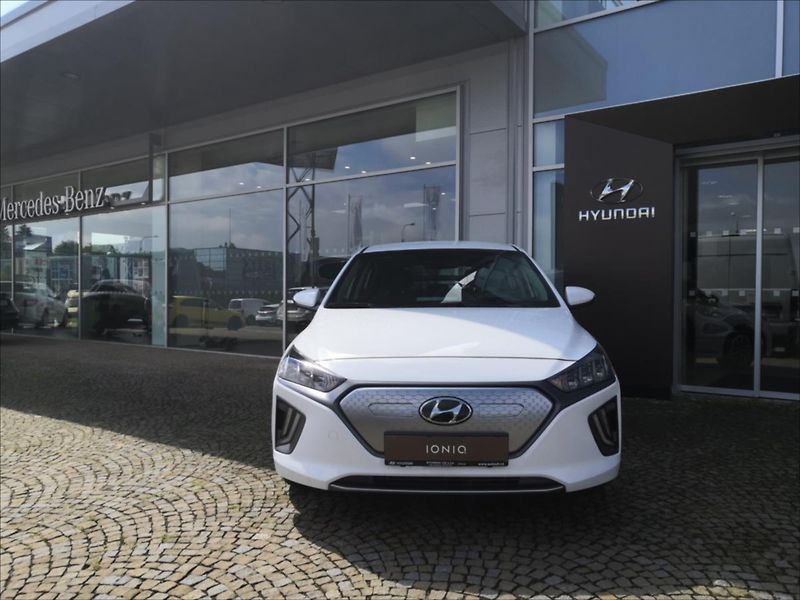 Hyundai Ioniq EV SMART EFFICIENCY - fotka 2 z 9