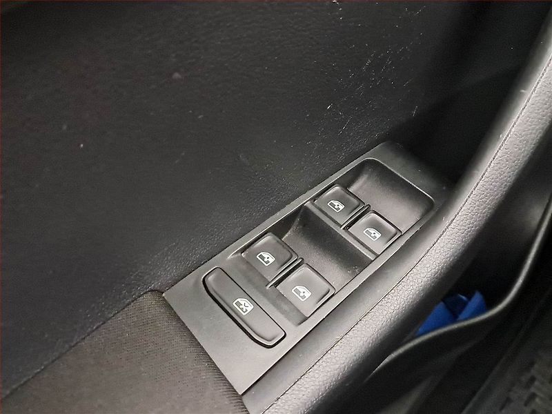 Škoda Fabia (2017) 1.2 TSI, Automat, Navi - fotka 16 z 17