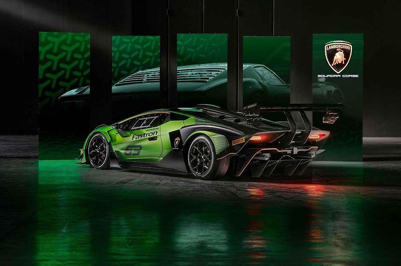 Lamborghini Essenza SCV 12