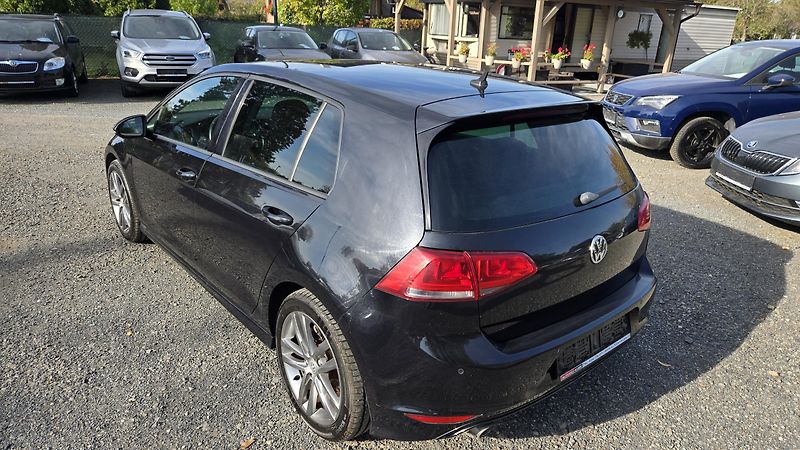 Volkswagen Golf 1.6TDI  DSG COMFORT 77KW - fotka 12 z 44