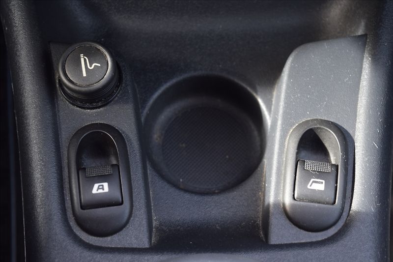 Citroën C3 1,4 i 54KW ALU NÍZKÝ NÁJEZD KM - fotka 29 z 35