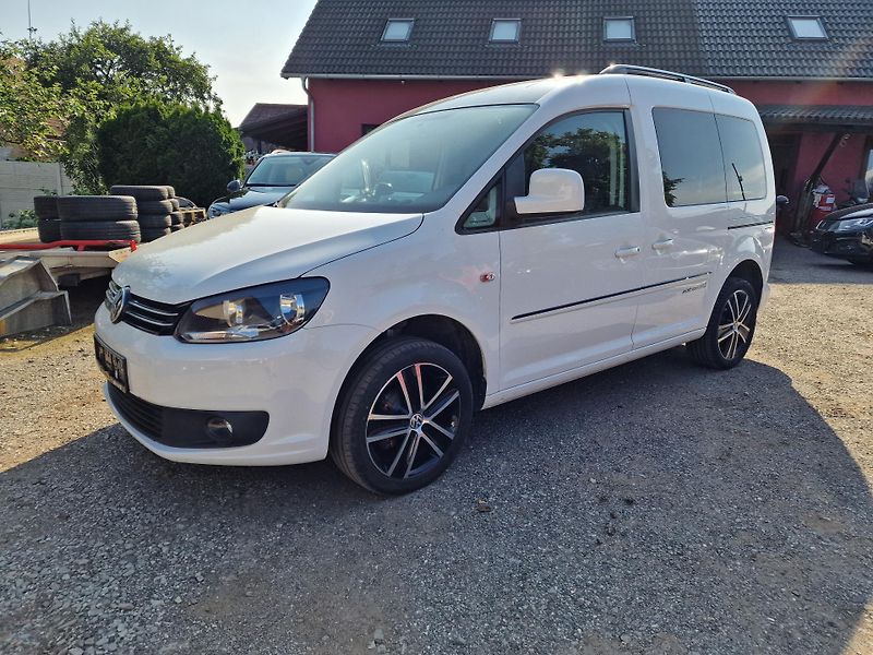 Volkswagen Caddy 1,6TDI EDITION 30 TAŽNÉ  - fotografie inzerátu