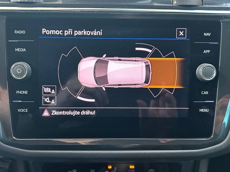 Volkswagen Tiguan (2021) 1.5 TSI 7DSG R-Line - fotka 22 z 35