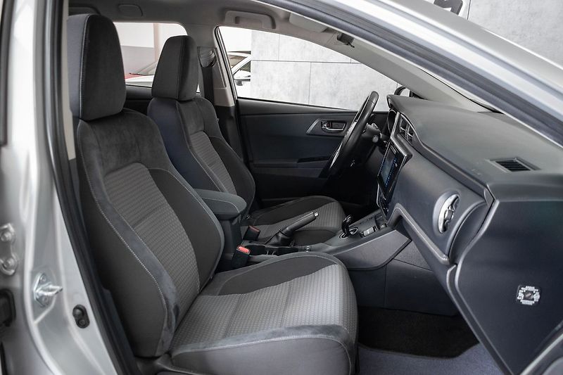 Toyota Auris 1.8 HYBRID*KAMERA*AUT. KLIMA* - fotka 11 z 36