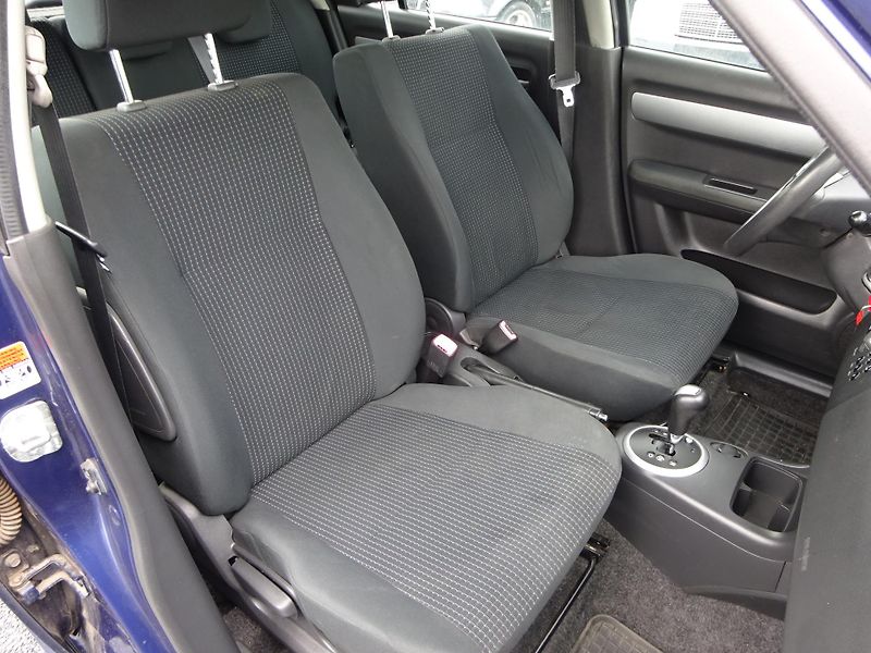 Suzuki Swift 1.3 68kW AUTOMAT KLIMA 5 DVEŘÍ - fotka 9 z 30