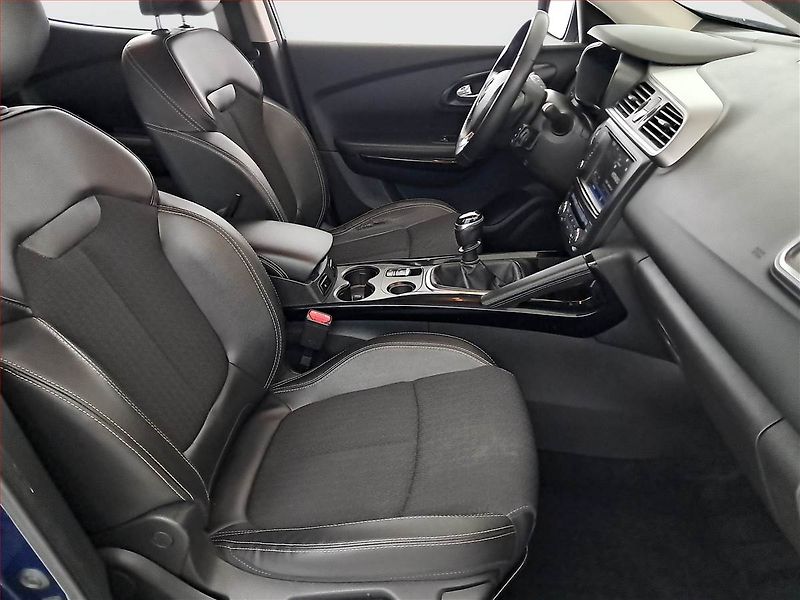 Renault Kadjar (2017) 1.2 TCe, ČR,1.maj, Kůže, Navi - fotka 9 z 18