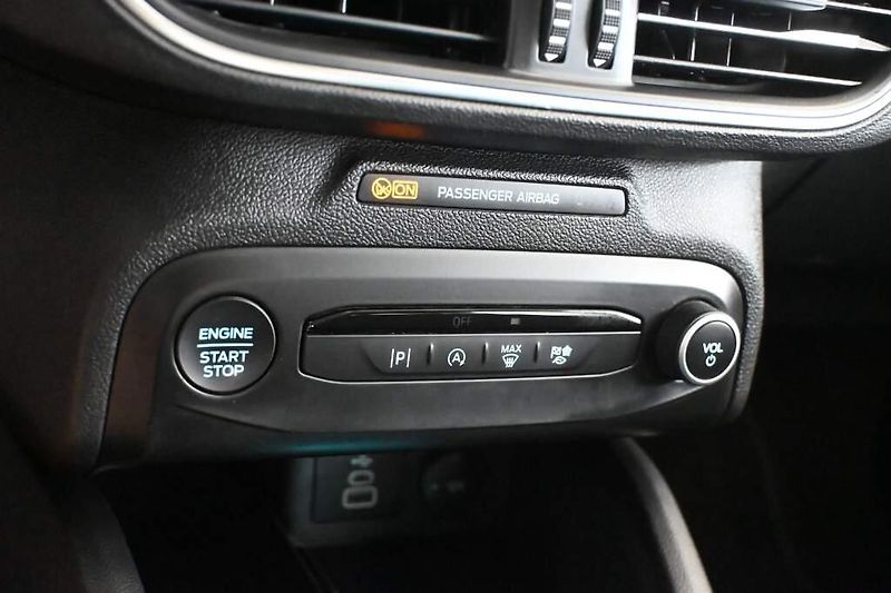 Ford Focus (2022) 1.5 LED ACC TITANIUM Tažné 8AT - fotka 27 z 39