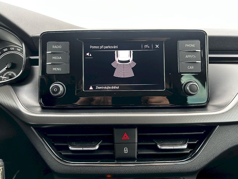 Škoda Kamiq (2021) 1.5 TSI 110kW MP6 Ambition - fotka 20 z 32