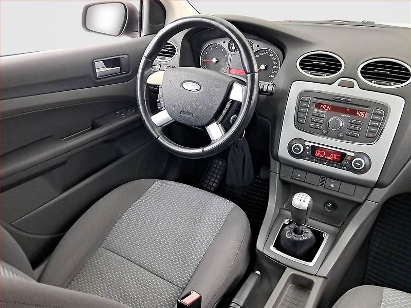 Ford Focus (2007) 1.6 16V, po STK, zamluveno - fotka 7 z 17
