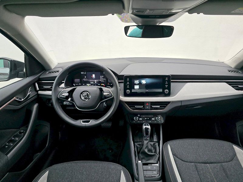 Škoda Scala (2024) 1,0TSI 85KW DSG TOP SELECTION - fotka 5 z 31