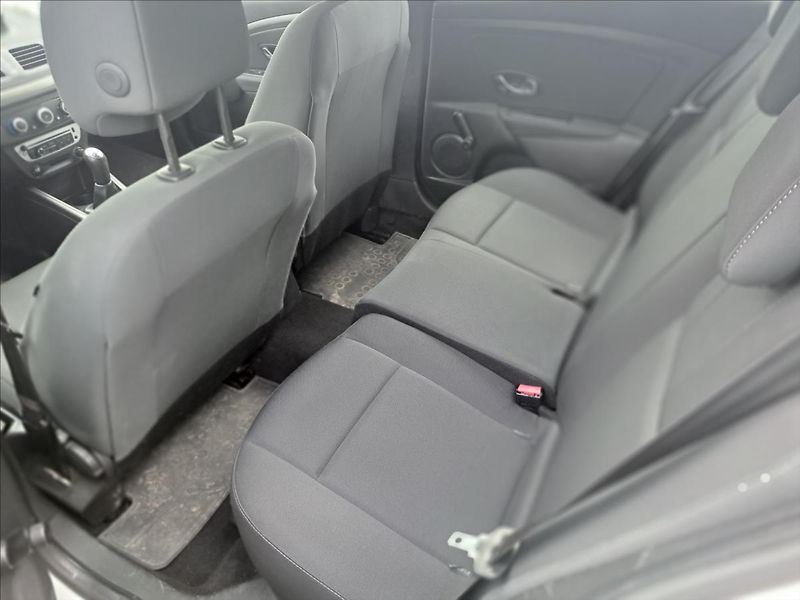 Renault Mégane 1,5 dCi - fotka 14 z 19