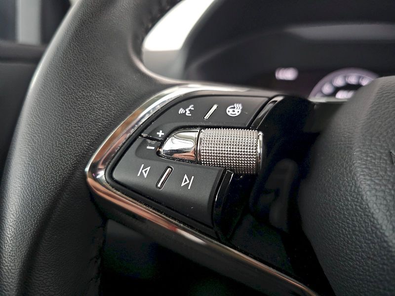 Škoda Karoq (2024) 1.5TSi 110kW AMBITION PLUS - fotka 9 z 35