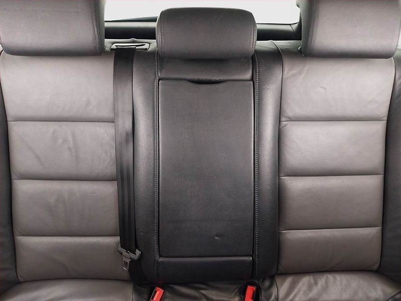 Audi A4 (2005) 2.0 TDI, Automat - fotka 10 z 22