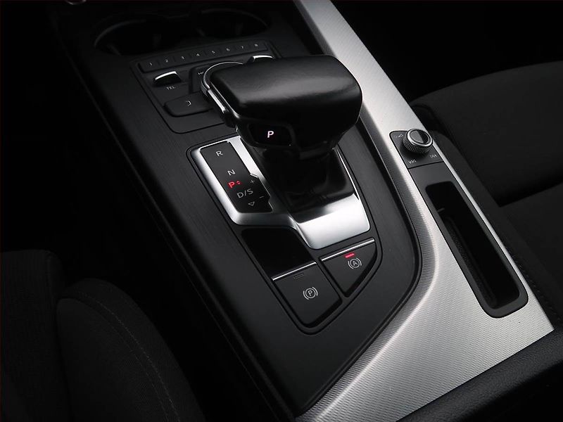 Audi A4 (2017) 2.0 TDI, 4X4, Automat - fotka 13 z 16
