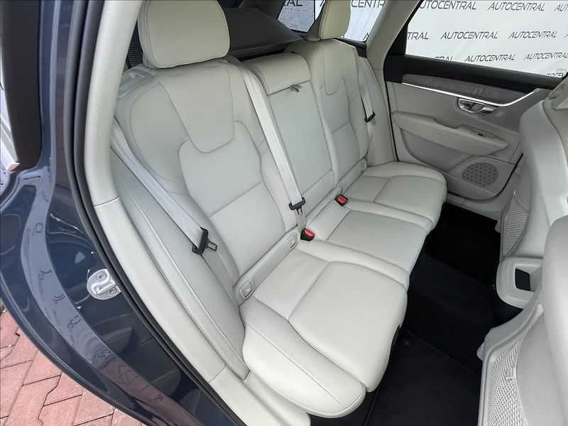 Volvo V90 2,0 i,145kW,MHEV core,STK 4/28 - fotka 17 z 19