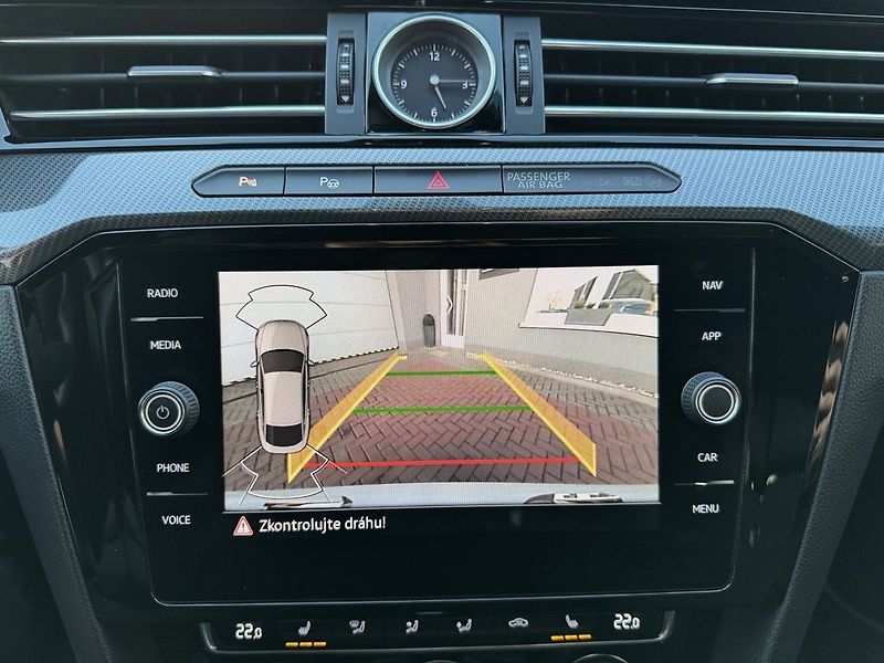 Volkswagen Arteon (2019) 2.0TDi DSG 140kW R-Line - fotka 14 z 50