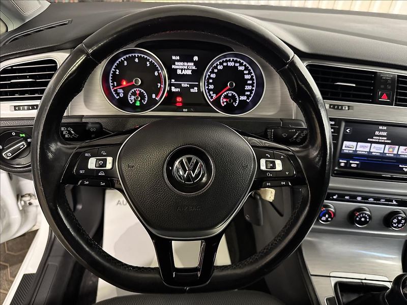 Volkswagen Golf 1.4TGI BMT ACC Comfortline - fotka 17 z 39