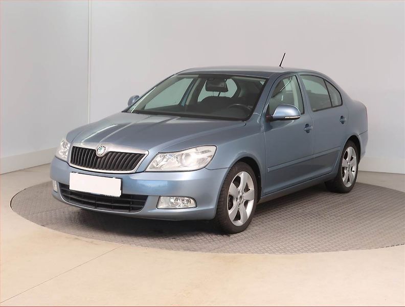 Škoda Octavia (2011) 1.8 TSI, Serv.kniha, Tempomat - fotka 2 z 15
