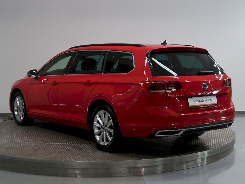 Volkswagen Passat (2023) BUSINESS PREMIUM 2.0TDI 110KW - fotka 7 z 42