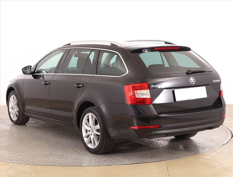 Škoda Octavia (2019) 1.0 TSI, Serv.kniha, Tempomat - fotka 4 z 17