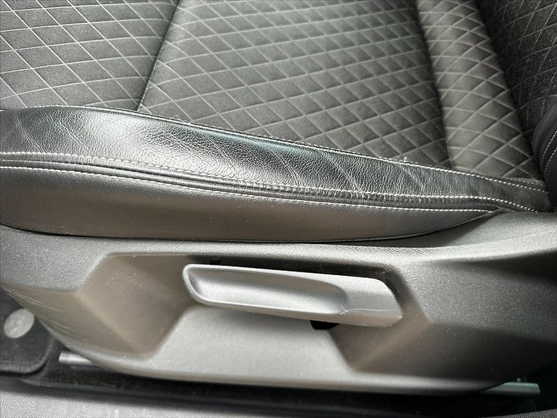 Škoda Karoq 1,6 TDI 85kW STYLE CZ-SERVIS!! - fotka 20 z 42