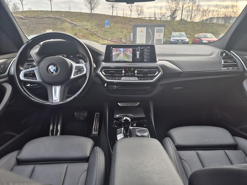BMW X3 (2024) xDrive 30d M PAKET - fotka 15 z 29