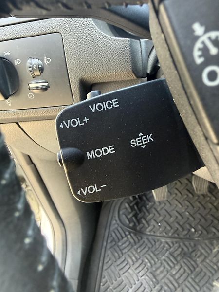Ford Kuga 2.0 TDCI 103 kW - BEZ NEHOD - fotka 14 z 18