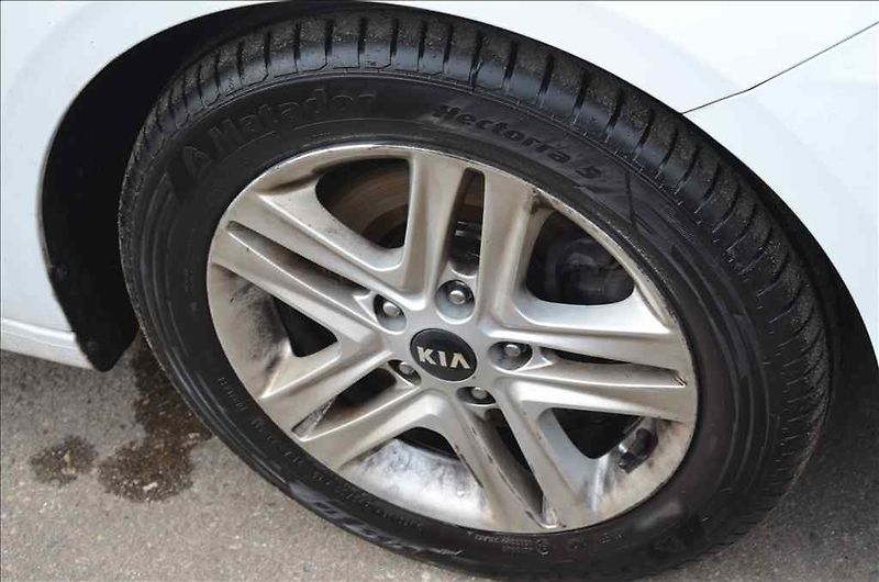 Kia Ceed (2021) KOMBI 1,5 - fotka 9 z 19