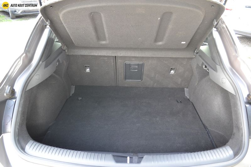 Hyundai i30 FASTBACK 1,5 T-GDI MT STYLE - fotka 20 z 62