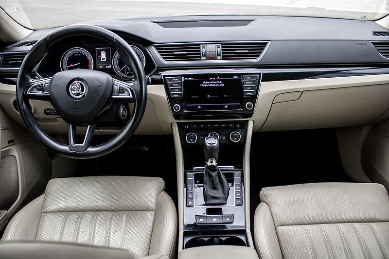 Škoda Superb Laurin Klement - fotka 13 z 44