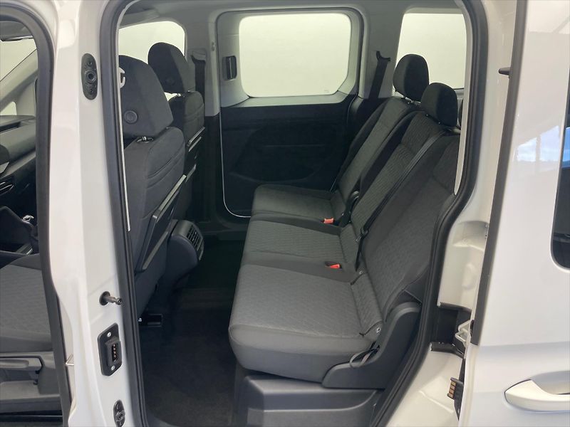 Volkswagen Caddy Life 2,0 TDI 6G - fotka 7 z 17