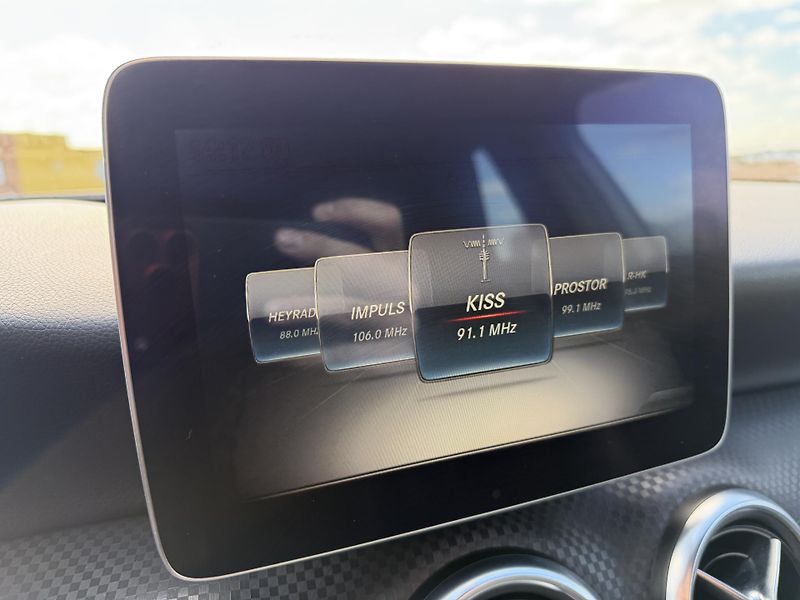 Mercedes-Benz Třídy A 180i LED NAVI KAMERA SERVISKA - fotka 23 z 40