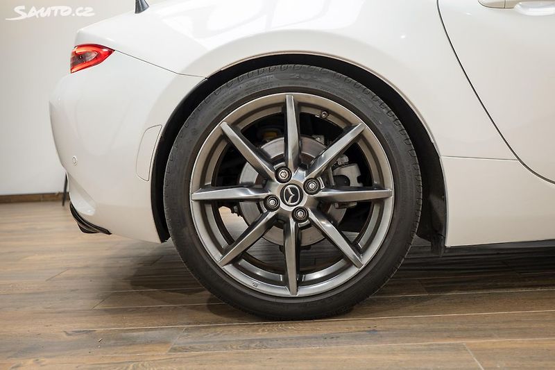 Mazda MX-5 2.0 118 kW RWD 6MT - fotka 27 z 29