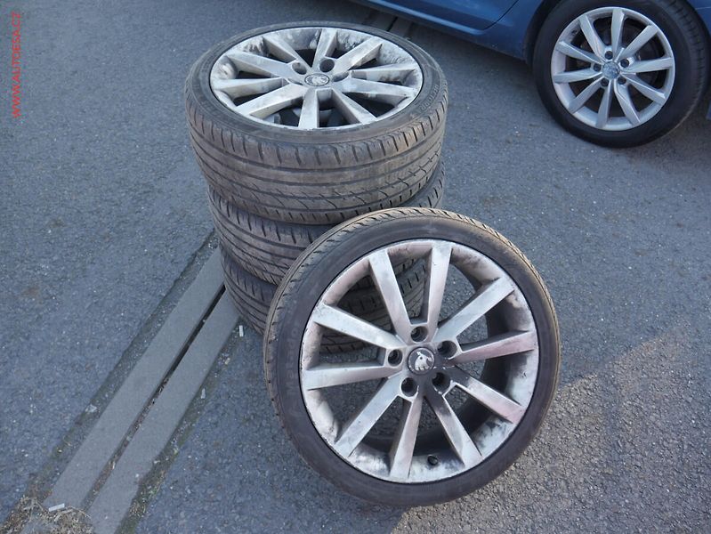 Škoda Octavia (2014) 2.0 TDI, DSG - fotka 23 z 24
