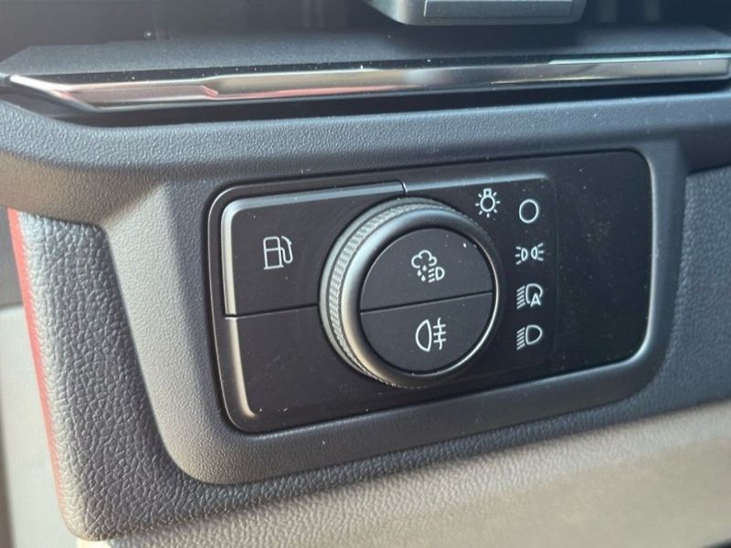 Ford Tourneo Custom 2.5PHEV,171KW,CZ,DPH,1.MAJ - fotka 16 z 24