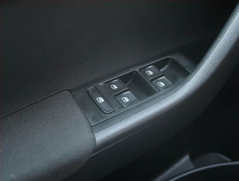 Škoda Fabia (2018) Style 1.0 TSI, ČR,1.maj - fotka 21 z 25