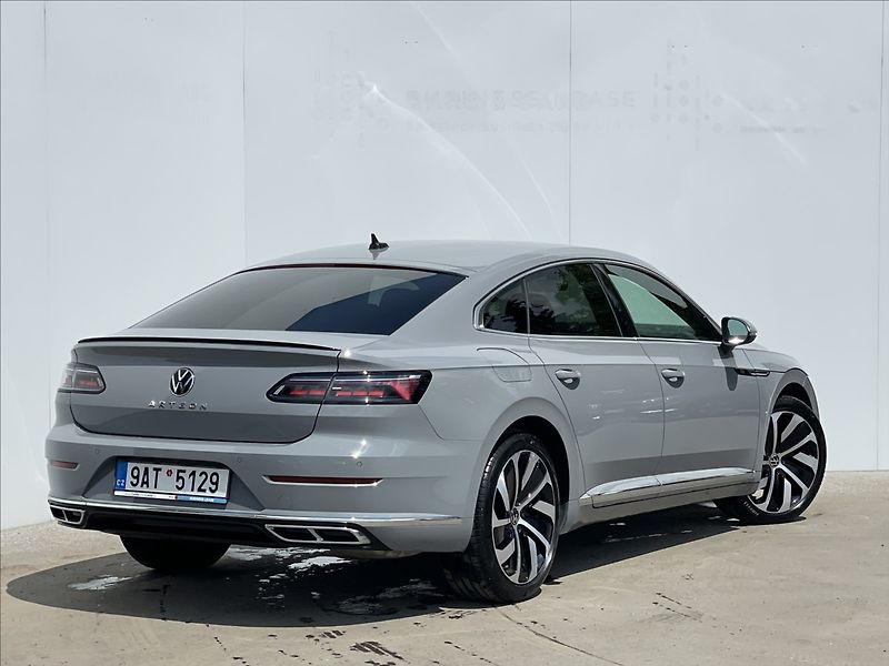 Volkswagen Arteon 2,0 TSI DSG R-Line Kamera - fotka 3 z 24